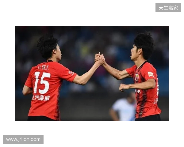 半场-玉昆暂3-0泰山 奥斯卡双响卡约闪击克雷桑中框+失误被断